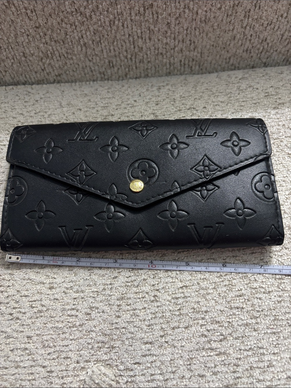 *Fashion*Monogram embossed Long black Wallet - Picture 10 of 13